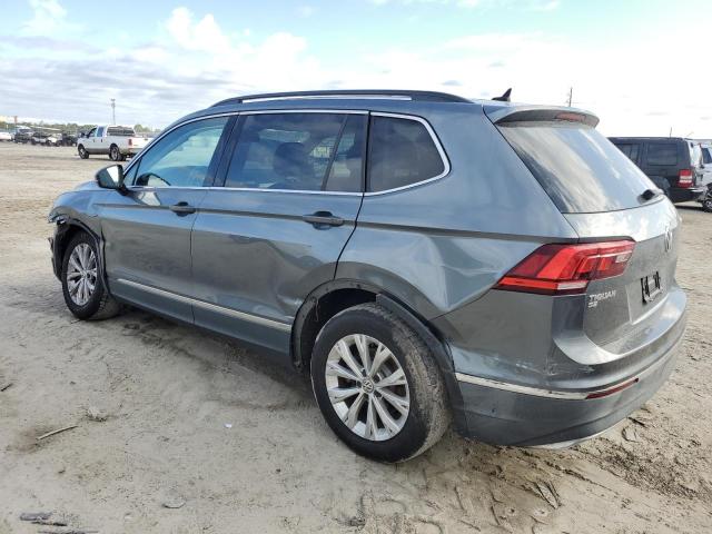 3VV3B7AX9JM052870 - 2018 VOLKSWAGEN TIGUAN SE GRAY photo 2