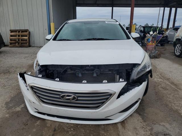 5NPE24AF4HH477751 - 2017 HYUNDAI SONATA SE WHITE photo 5