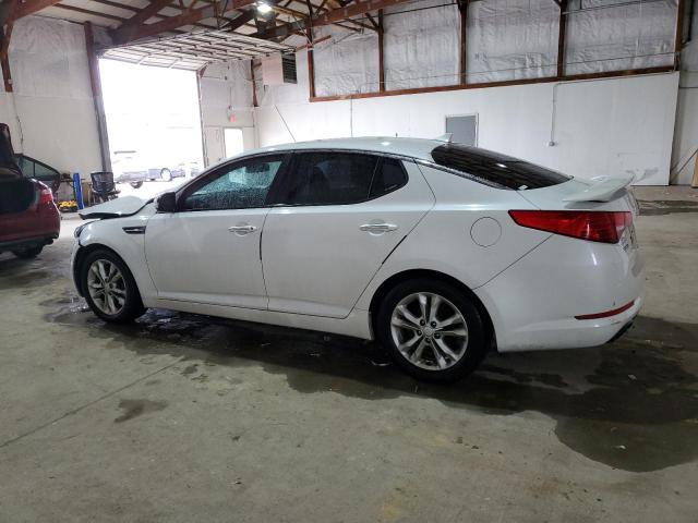 5XXGM4A74DG093552 - 2013 KIA OPTIMA LX WHITE photo 2