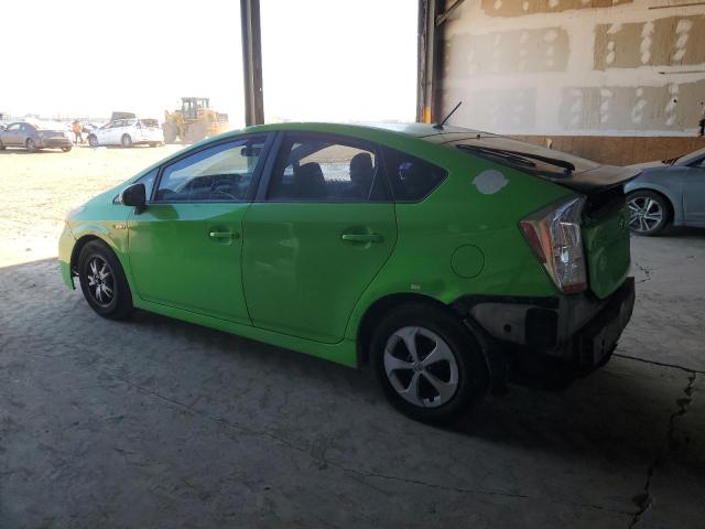 JTDKN3DU8D5563377 - 2013 TOYOTA PRIUS GREEN photo 2