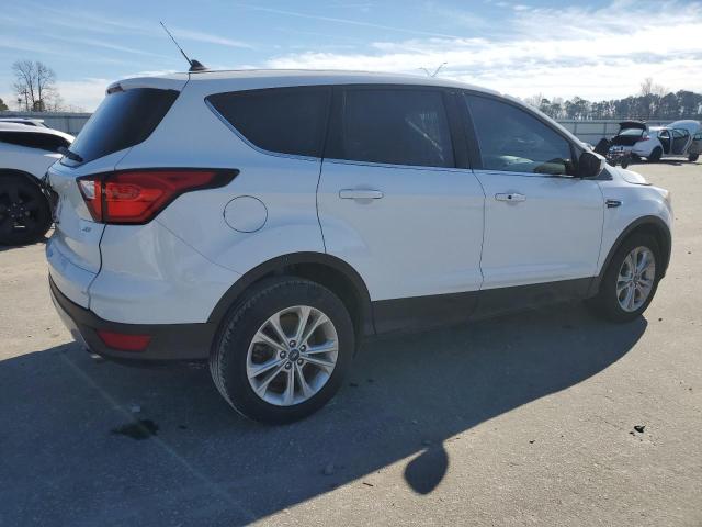 1FMCU0GD1KUB90327 - 2019 FORD ESCAPE SE WHITE photo 3