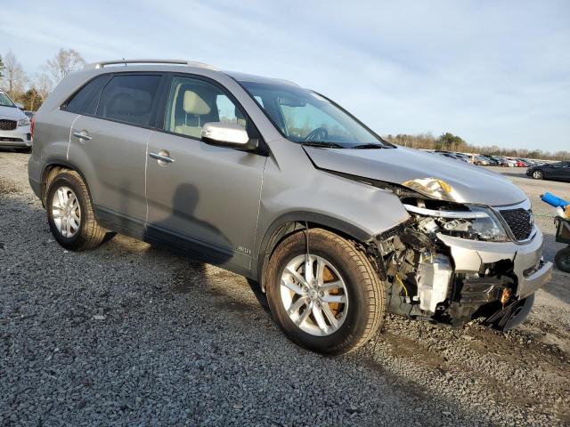 5XYKTCA66FG574500 - 2015 KIA SORENTO LX SILVER photo 4