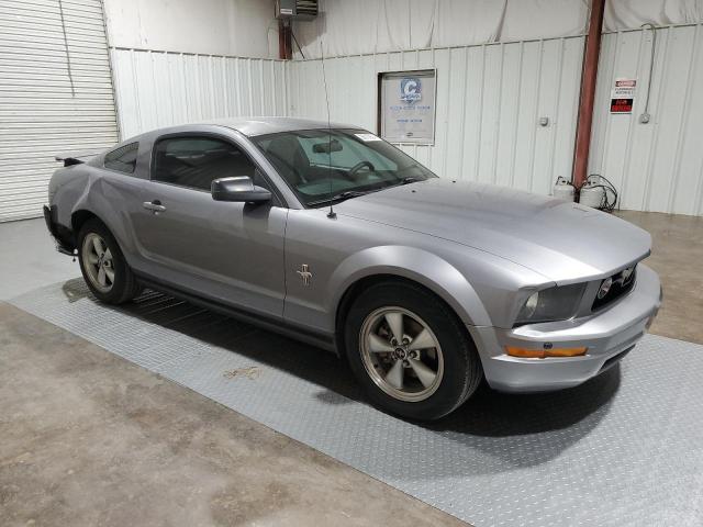 1ZVHT80N775308586 - 2007 FORD MUSTANG SILVER photo 4