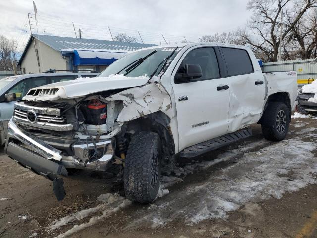 2016 TOYOTA TUNDRA CREWMAX SR5, 