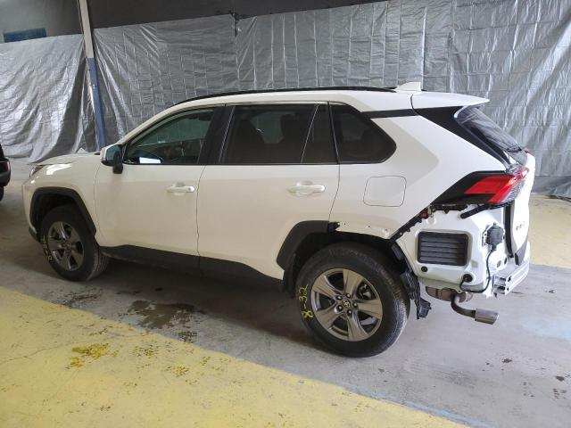 2T3P1RFV5RC401511 - 2024 TOYOTA RAV4 XLE WHITE photo 2