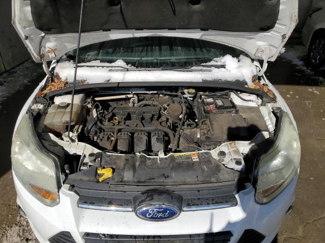 1FAHP3F27CL470012 - 2012 FORD FOCUS SE WHITE photo 11