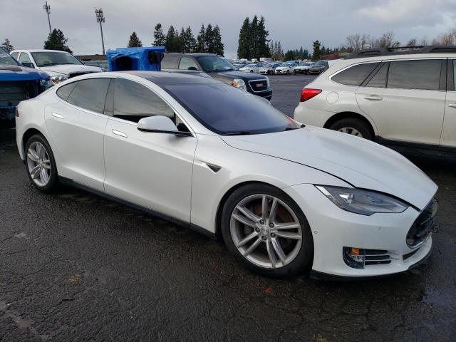 5YJSA1E28FF107412 - 2015 TESLA MODEL S WHITE photo 4