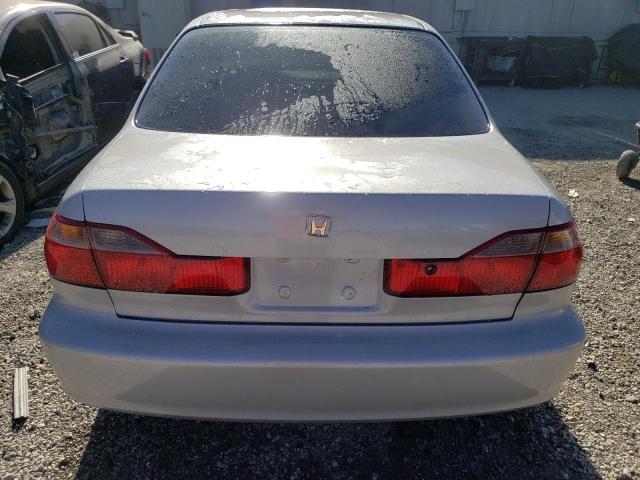 1HGCG5542XA139778 - 1999 HONDA ACCORD LX SILVER photo 6