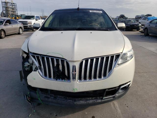 2LMDJ6JK0CBL03543 - 2012 LINCOLN MKX WHITE photo 5