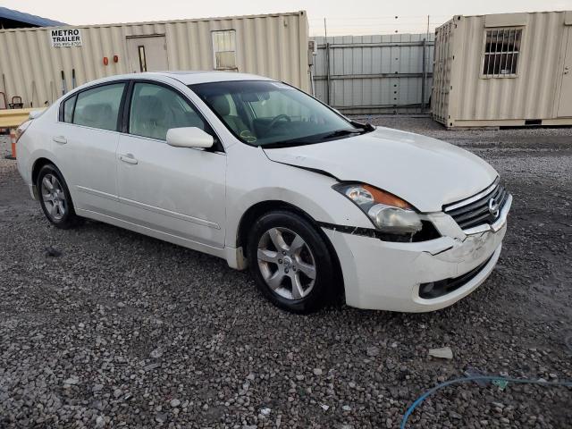 1N4AL21E18C187332 - 2008 NISSAN ALTIMA 2.5 WHITE photo 4