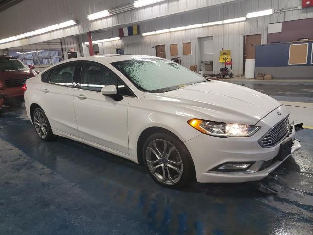 3FA6P0HD4HR291102 - 2017 FORD FUSION SE WHITE photo 4