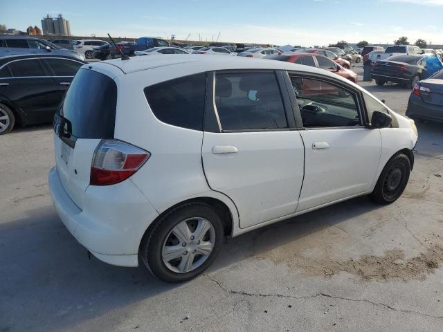 JHMGE8H21AS004079 - 2010 HONDA FIT WHITE photo 3