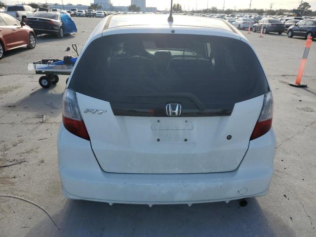 JHMGE8H21AS004079 - 2010 HONDA FIT WHITE photo 6