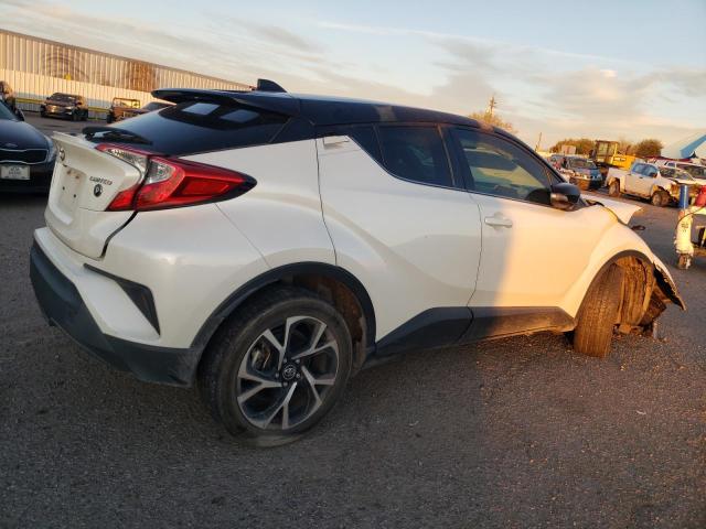 JTNKHMBX7K1042029 - 2019 TOYOTA C-HR XLE WHITE photo 3