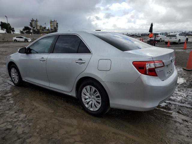 4T4BF1FK0CR256031 - 2012 TOYOTA CAMRY BASE SILVER photo 2
