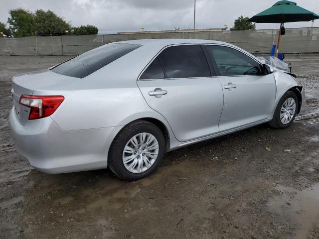 4T4BF1FK0CR256031 - 2012 TOYOTA CAMRY BASE SILVER photo 3