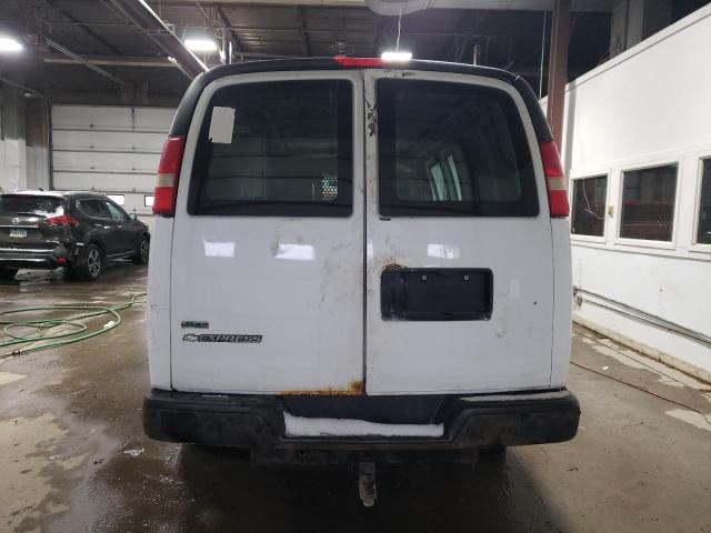 1GCZGFAAXA1180130 - 2010 CHEVROLET EXPRESS G2 WHITE photo 6