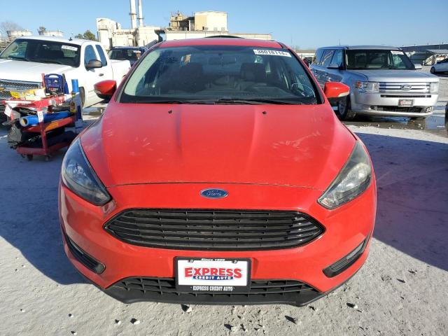 1FADP3FE6GL258183 - 2016 FORD FOCUS SE RED photo 5