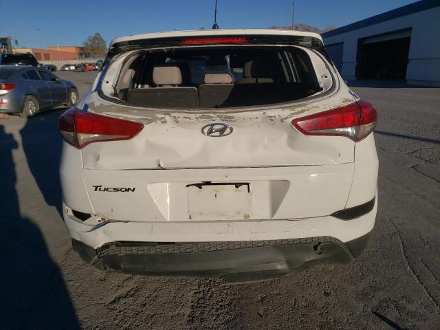 KM8J23A40JU676861 - 2018 HYUNDAI TUCSON SE WHITE photo 6