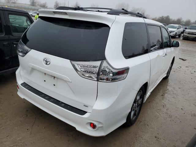 5TDXZ3DC0HS780617 - 2017 TOYOTA SIENNA SE WHITE photo 3