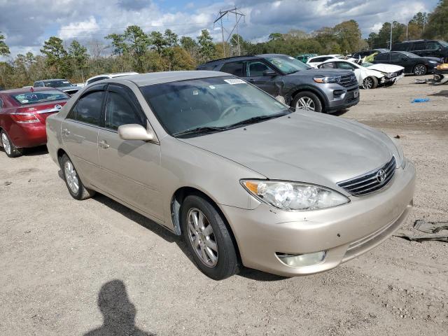 4T1BE30K25U091927 - 2005 TOYOTA CAMRY LE GOLD photo 4