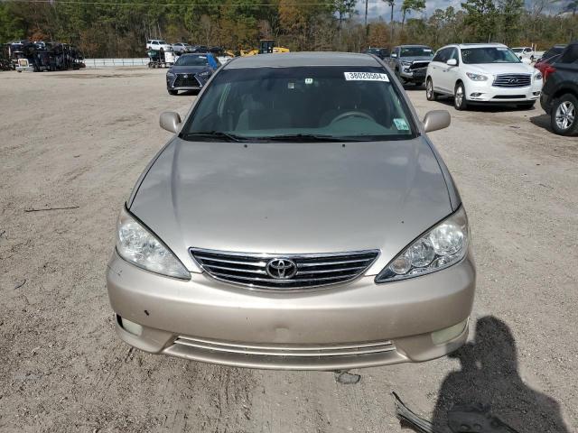 4T1BE30K25U091927 - 2005 TOYOTA CAMRY LE GOLD photo 5