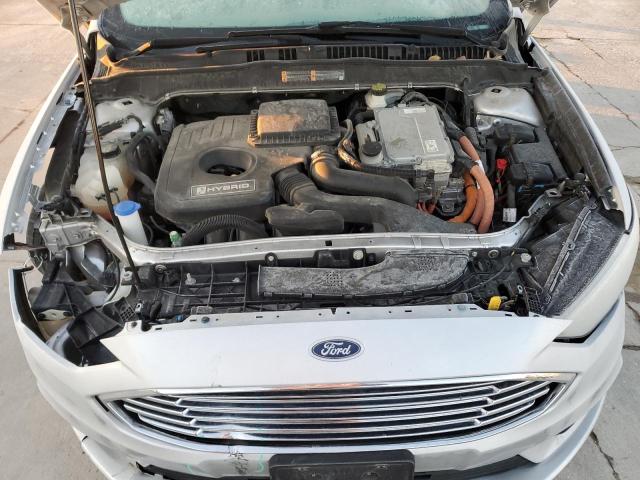 3FA6P0LU6JR114693 - 2018 FORD FUSION SE HYBRID SILVER photo 11