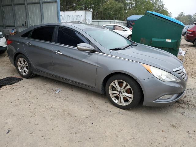 5NPEC4AC0DH593218 - 2013 HYUNDAI SONATA SE GRAY photo 4