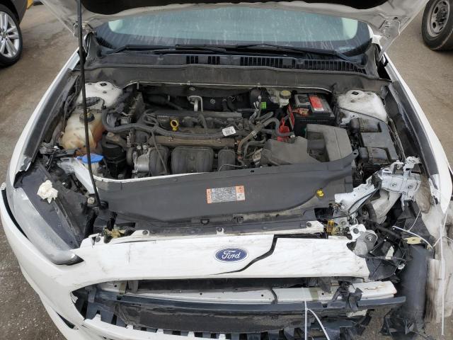 1FA6P0H70G5105972 - 2016 FORD FUSION SE WHITE photo 11