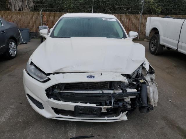 1FA6P0H70G5105972 - 2016 FORD FUSION SE WHITE photo 5