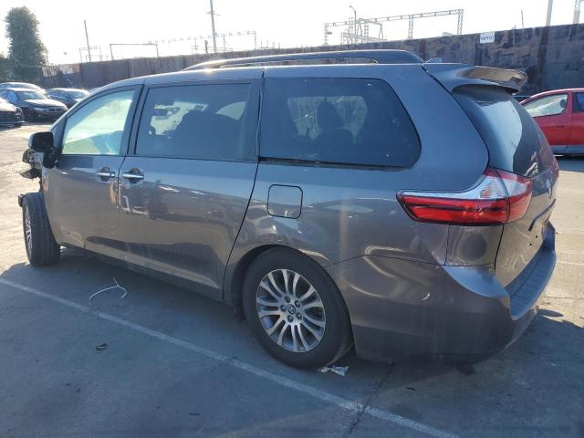 5TDYZ3DC3JS921237 - 2018 TOYOTA SIENNA XLE GRAY photo 2