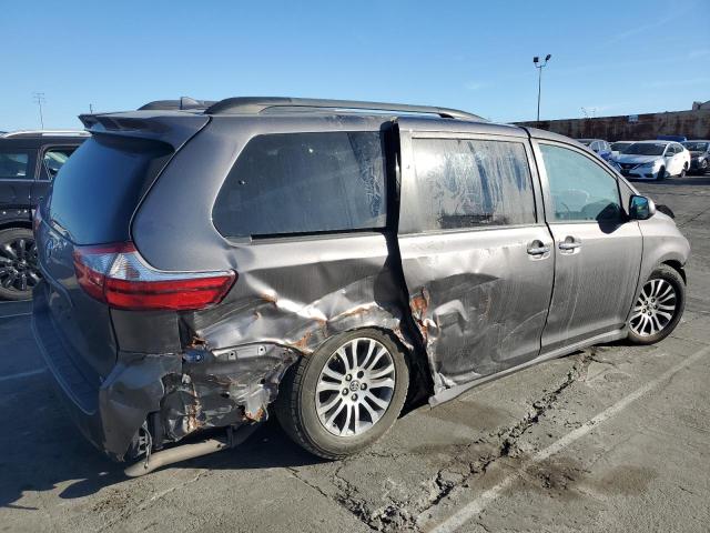 5TDYZ3DC3JS921237 - 2018 TOYOTA SIENNA XLE GRAY photo 3