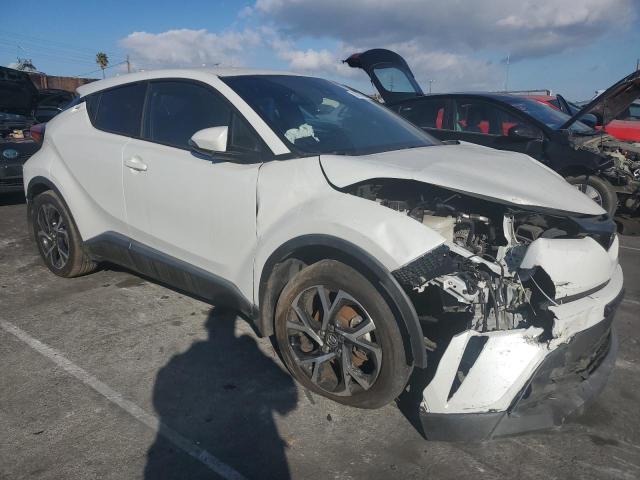 NMTKHMBX5JR036587 - 2018 TOYOTA C-HR XLE WHITE photo 4