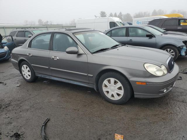 KMHWF25H13A743778 - 2003 HYUNDAI SONATA GL GRAY photo 4