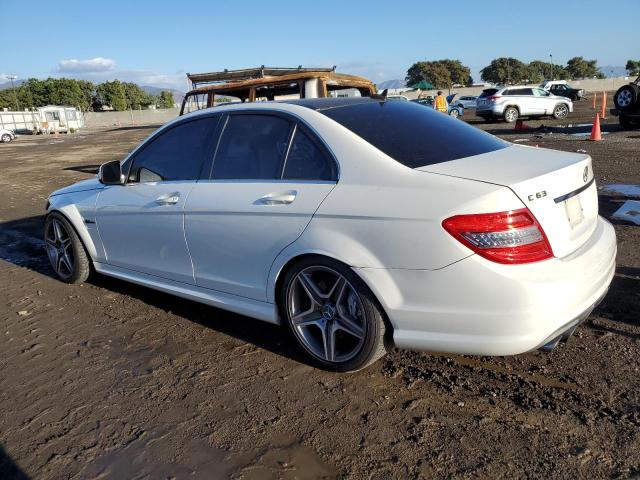 WDDGF77X19F325166 - 2009 MERCEDES-BENZ C 63 AMG WHITE photo 2