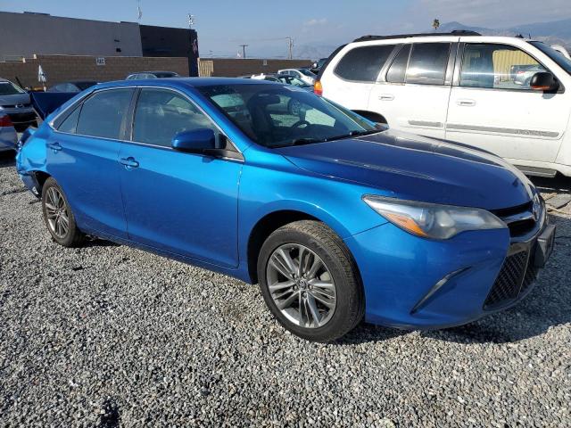 4T1BF1FK4HU635499 - 2017 TOYOTA CAMRY LE BLUE photo 4