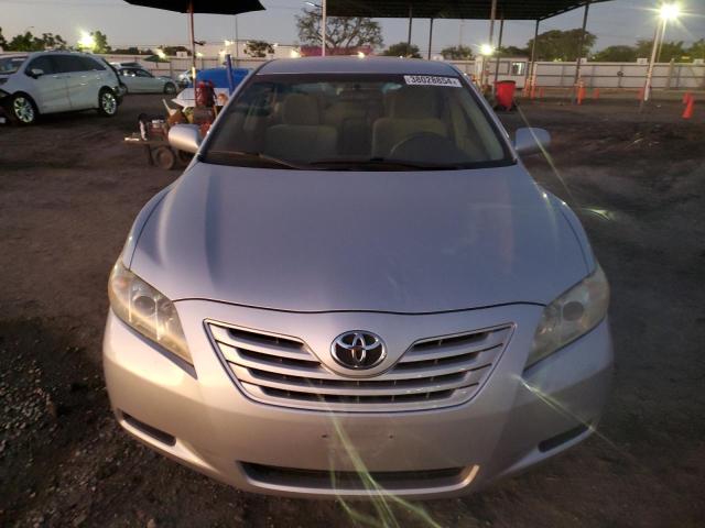 4T1BK46K09U583979 - 2009 TOYOTA CAMRY SE SILVER photo 5