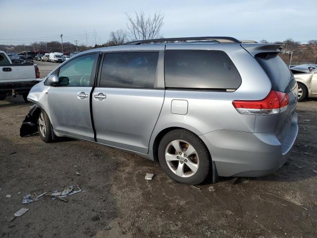 5TDKK3DC3BS098191 - 2011 TOYOTA SIENNA LE SILVER photo 2