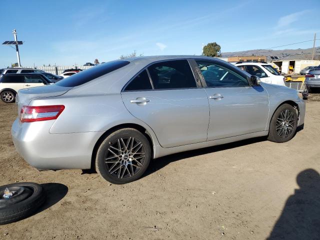 4T4BF3EK4BR123249 - 2011 TOYOTA CAMRY BASE SILVER photo 3