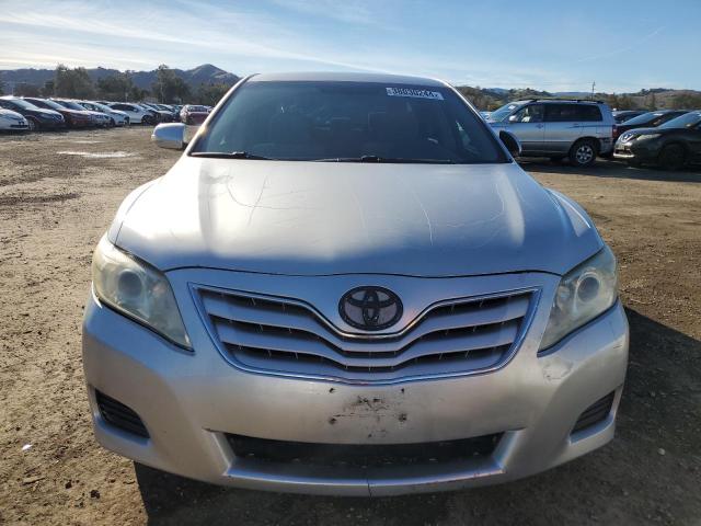 4T4BF3EK4BR123249 - 2011 TOYOTA CAMRY BASE SILVER photo 5