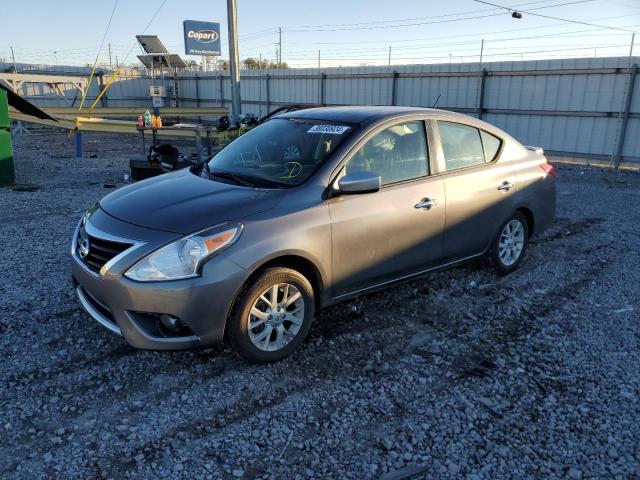 3N1CN7AP6JL824367 - 2018 NISSAN VERSA S GRAY photo 1