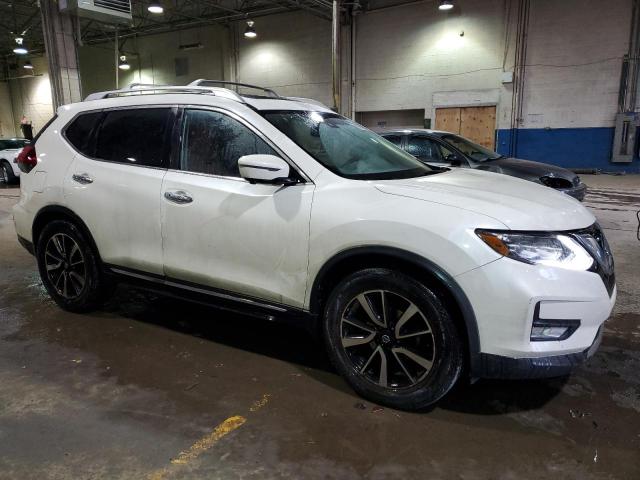 JN8AT2MT2JW466981 - 2018 NISSAN ROGUE S WHITE photo 4