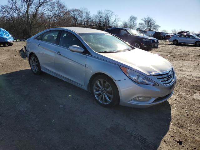 5NPEC4AC6BH267114 - 2011 HYUNDAI SONATA SE SILVER photo 4