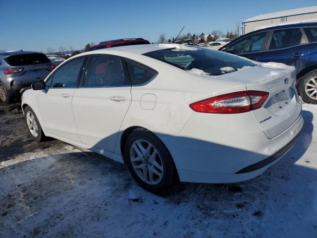 3FA6P0H71GR359154 - 2016 FORD FUSION SE WHITE photo 2