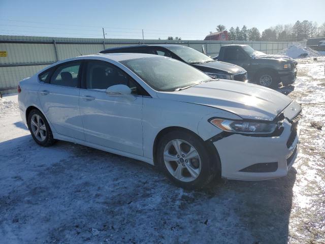 3FA6P0H71GR359154 - 2016 FORD FUSION SE WHITE photo 4