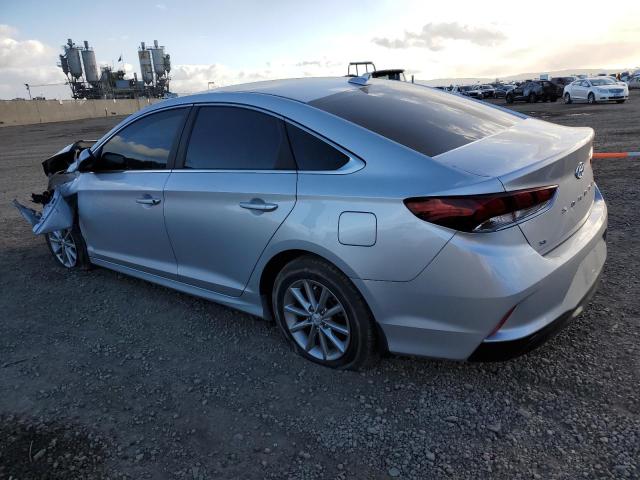 5NPE24AF0JH684675 - 2018 HYUNDAI SONATA SE SILVER photo 2