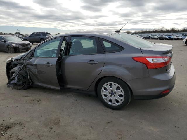 1FAHP3F29CL222702 - 2012 FORD FOCUS SE GRAY photo 2