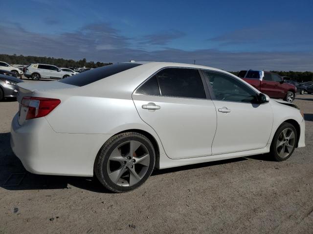 4T1BF1FK4CU633812 - 2012 TOYOTA CAMRY BASE WHITE photo 3