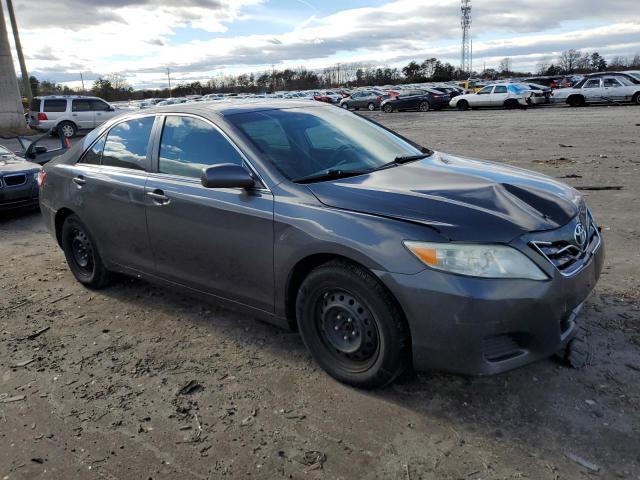 4T1BF3EK0BU196628 - 2011 TOYOTA CAMRY BASE GRAY photo 4