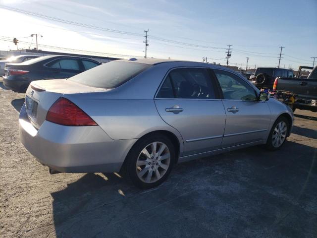 1HGCM665X7A057223 - 2007 HONDA ACCORD EX SILVER photo 3